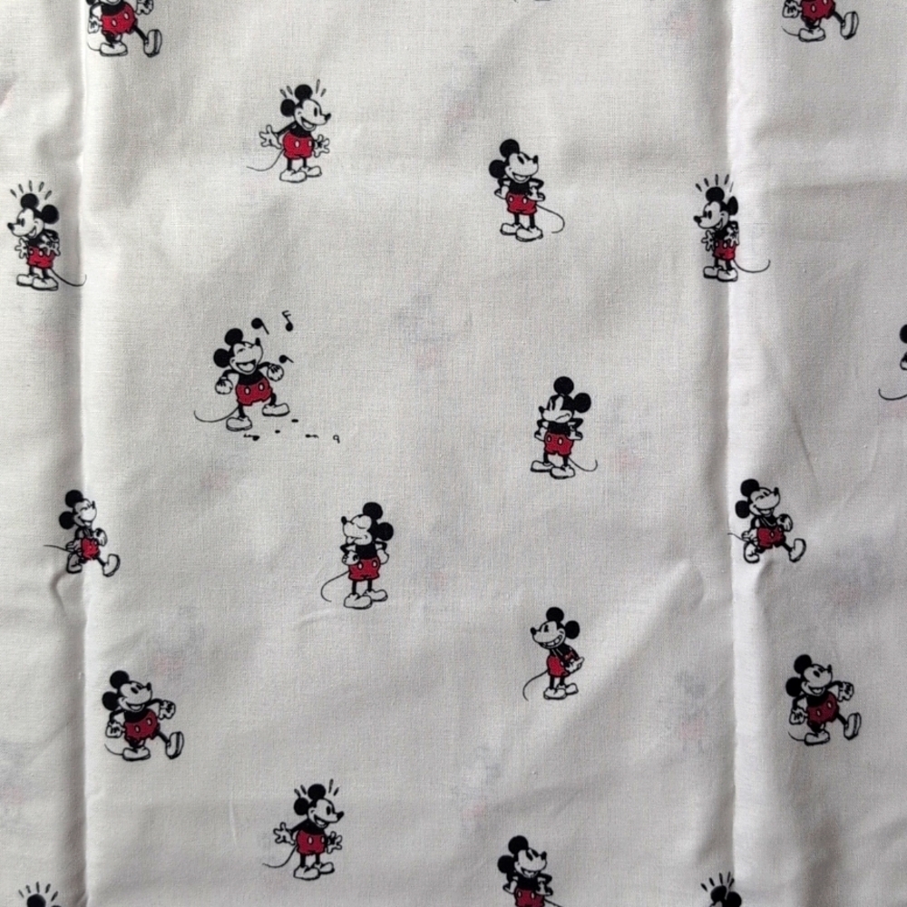 Spring Creative Disney Mickey & Minnie Musical Cotton Quilt Craft Fabric - Picture 3 of 9